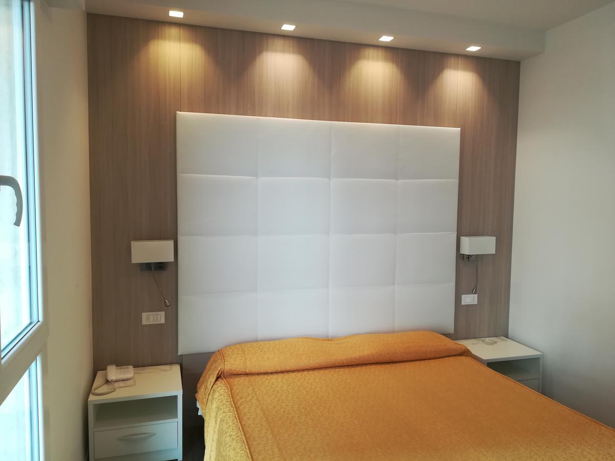לידו די ג'סולו Hotel Majestic מראה חיצוני תמונה