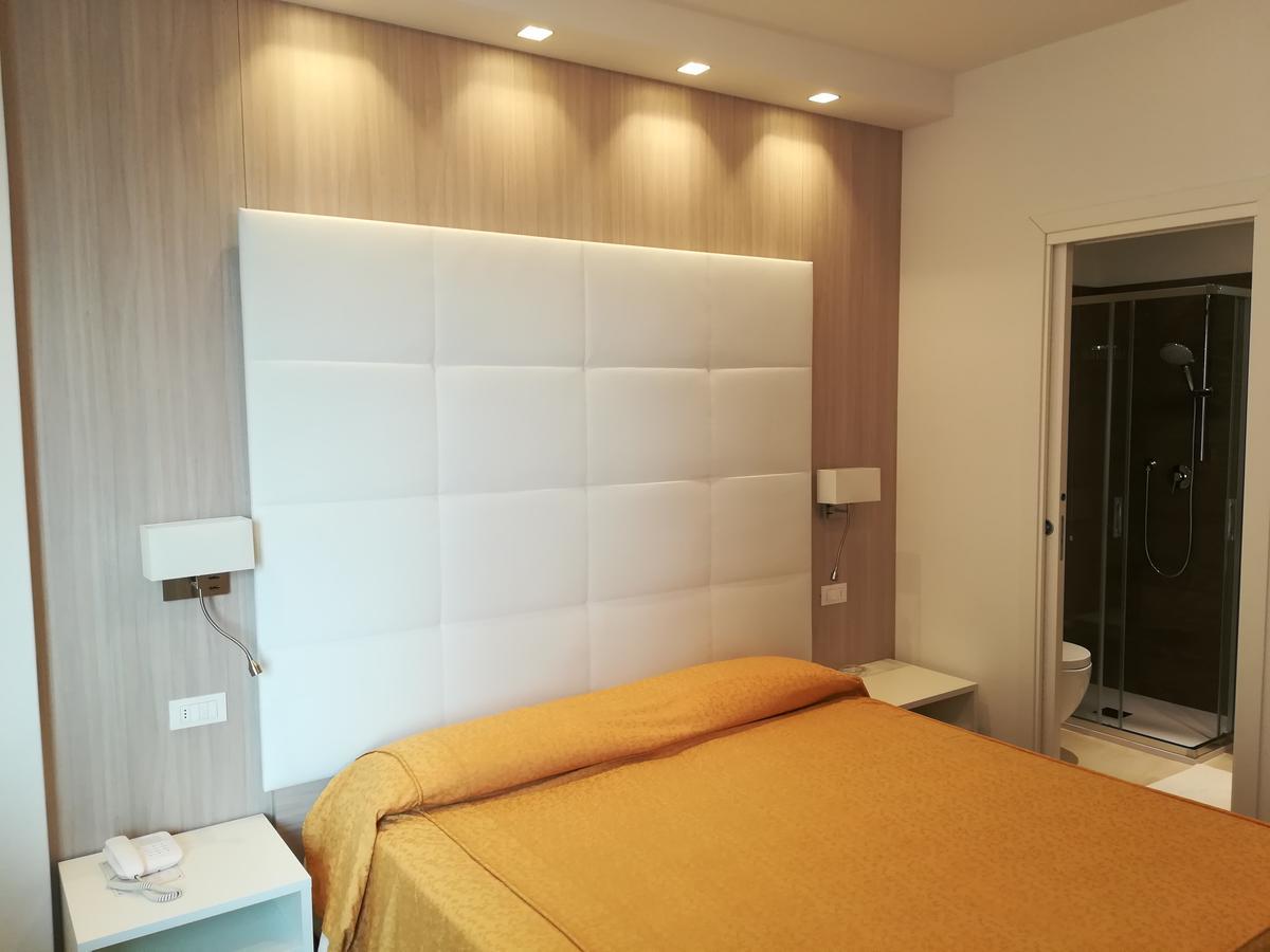 לידו די ג'סולו Hotel Majestic מראה חיצוני תמונה