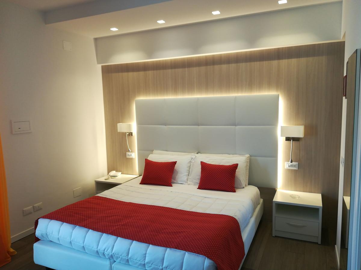 לידו די ג'סולו Hotel Majestic מראה חיצוני תמונה