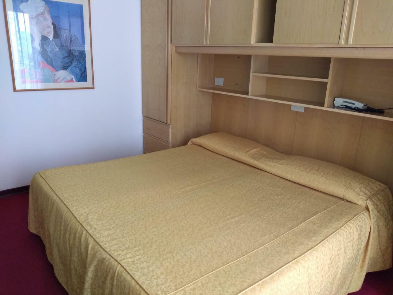 לידו די ג'סולו Hotel Majestic מראה חיצוני תמונה